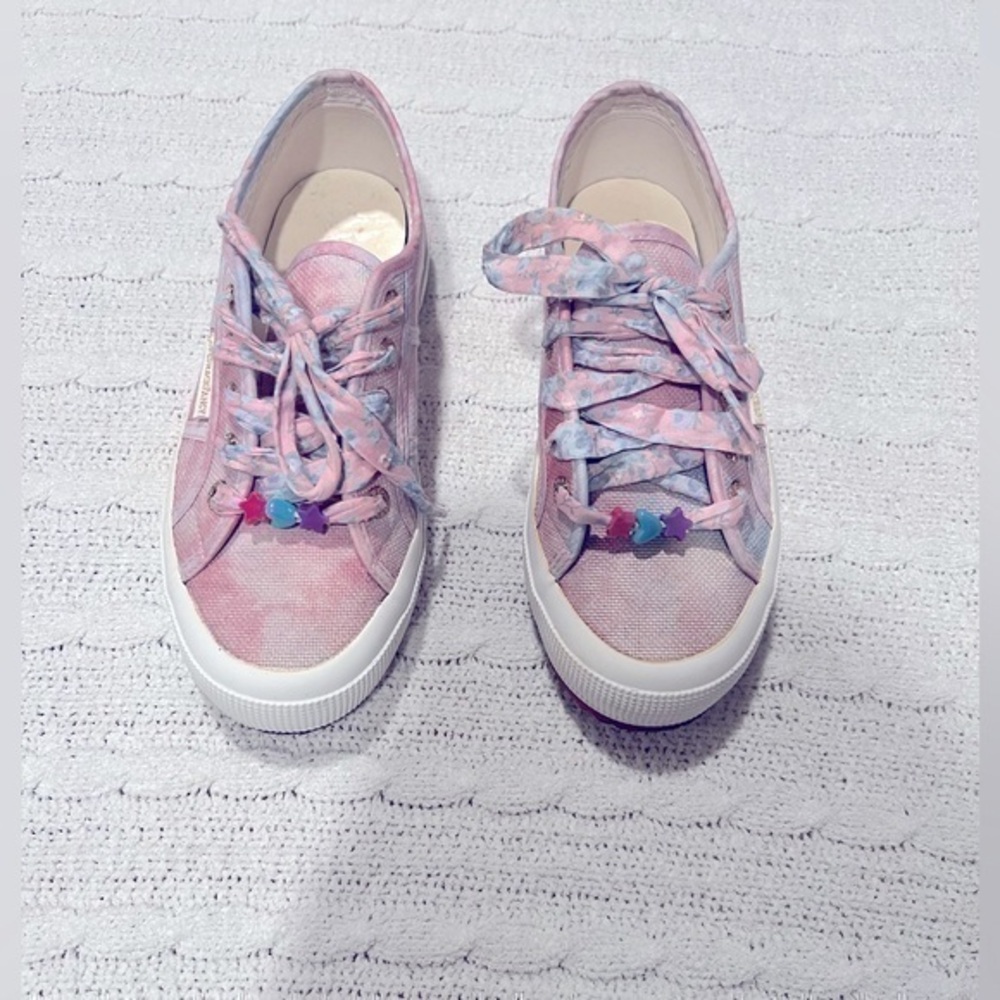 SUPERGA x LoveShackFancy Canvas
Women Sz 4.5
